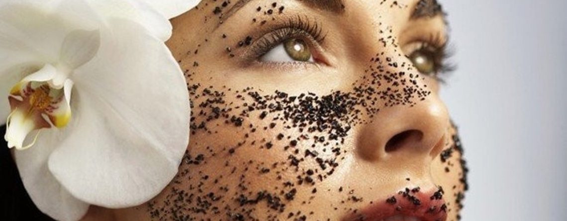 Bã cà phê rất hữu ích cho việc làm đẹp.