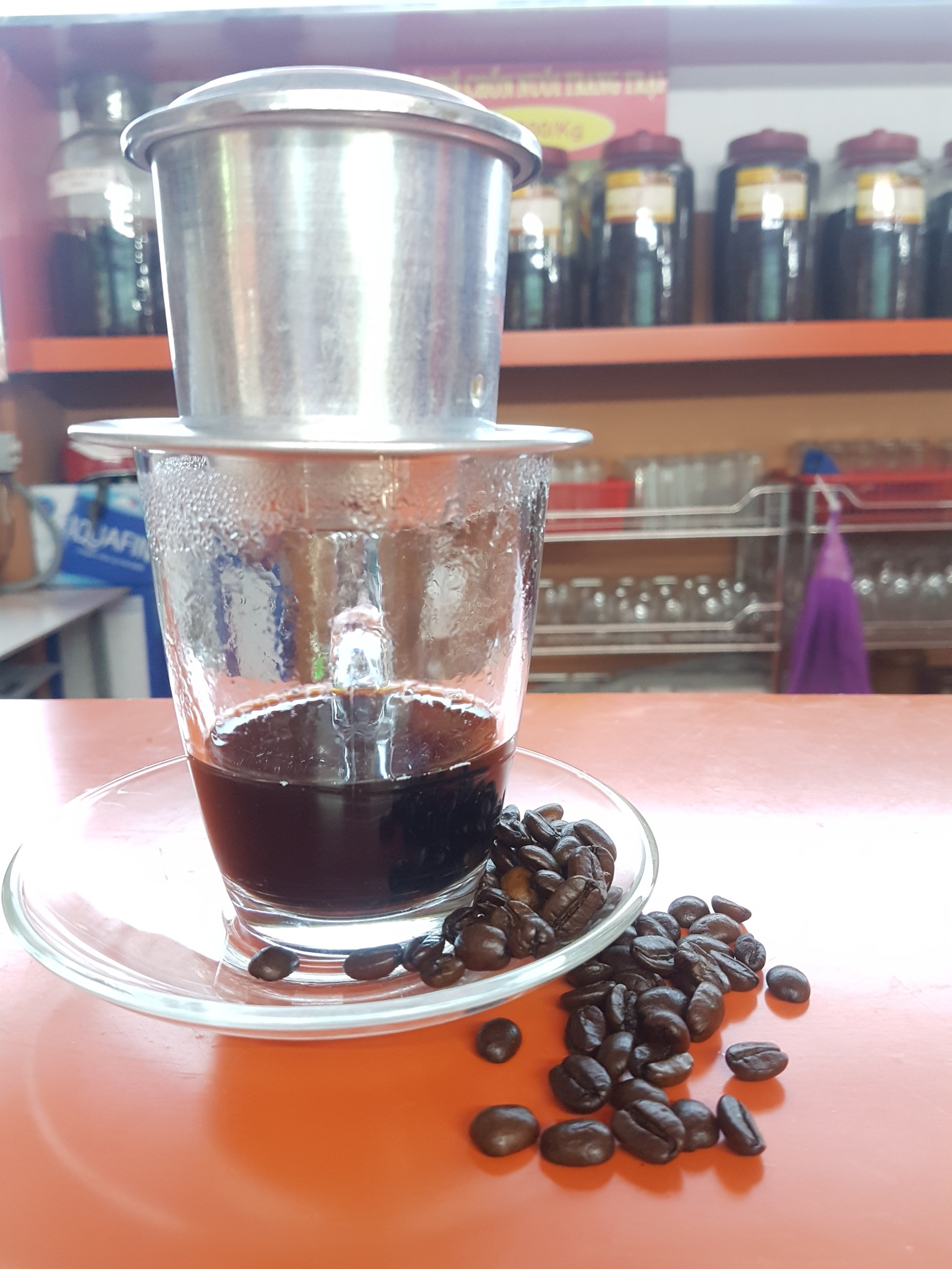 Pha cà phê ngay sau khi rang xong sẽ giúp cà phê lưu giữ được hương vị tự nhiên