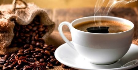 Cà phê là một loại thức uống đã trở thành một thói quen thường nhật của nhiều người.