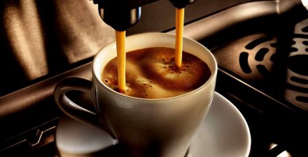 Cách pha cà phê sữa đá đơn giản
