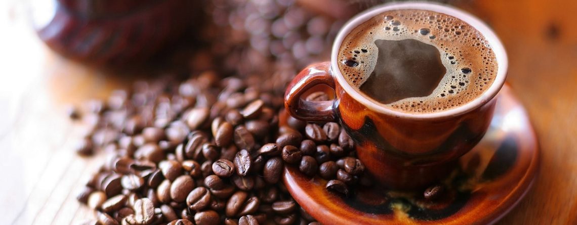 Nước cà phê chồn nguyên chất có màu nâu đặc trưng