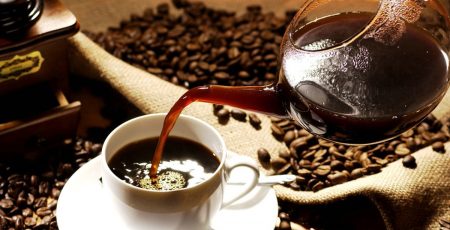 Rang cà phê chồn là công đoạn quan trọng tạo nên hương vị